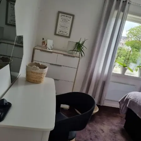 Cheerful 3 Bedroom With Hot Tub Hotell Stavanger