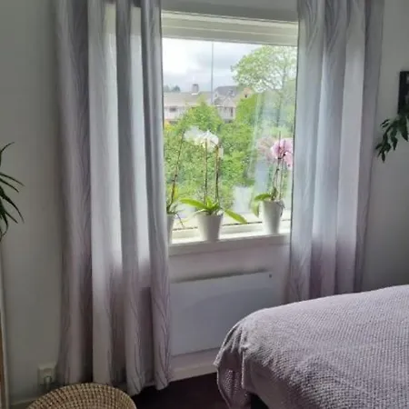 Cheerful 3 Bedroom With Hot Tub 4* Stavanger