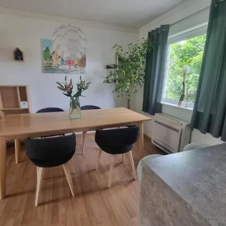 Cheerful 3 Bedroom With Hot Tub Hotell Stavanger