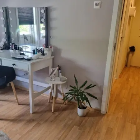 Cheerful 3 Bedroom With Hot Tub Hotell 4*